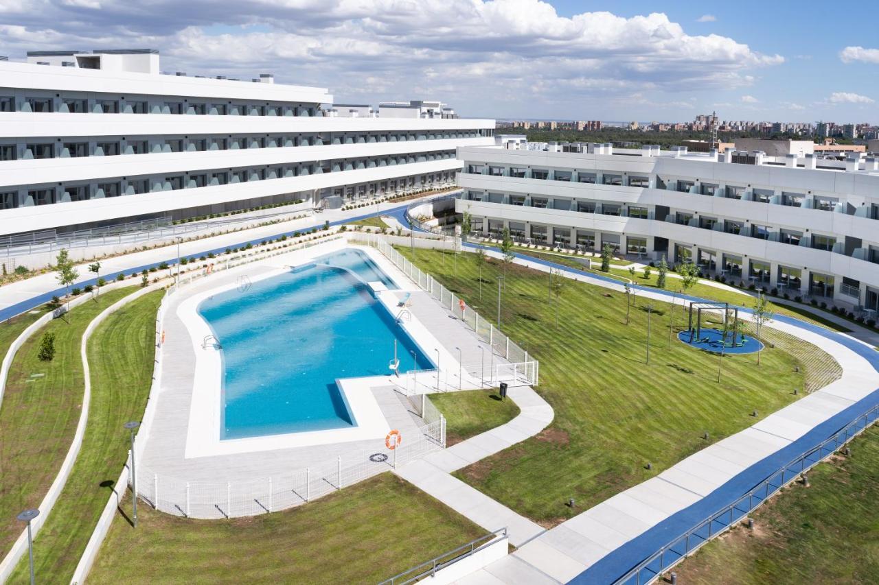 Student Experience Madrid Pozuelo - Luxury Hostel بوثويلّو ذي الأركون المظهر الخارجي الصورة