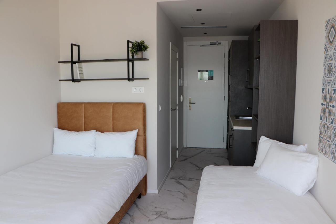 Student Experience Madrid Pozuelo - Luxury Hostel بوثويلّو ذي الأركون المظهر الخارجي الصورة