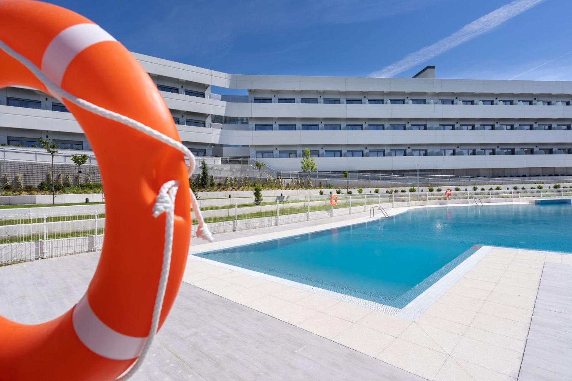 Student Experience Madrid Pozuelo - Luxury Hostel بوثويلّو ذي الأركون المظهر الخارجي الصورة