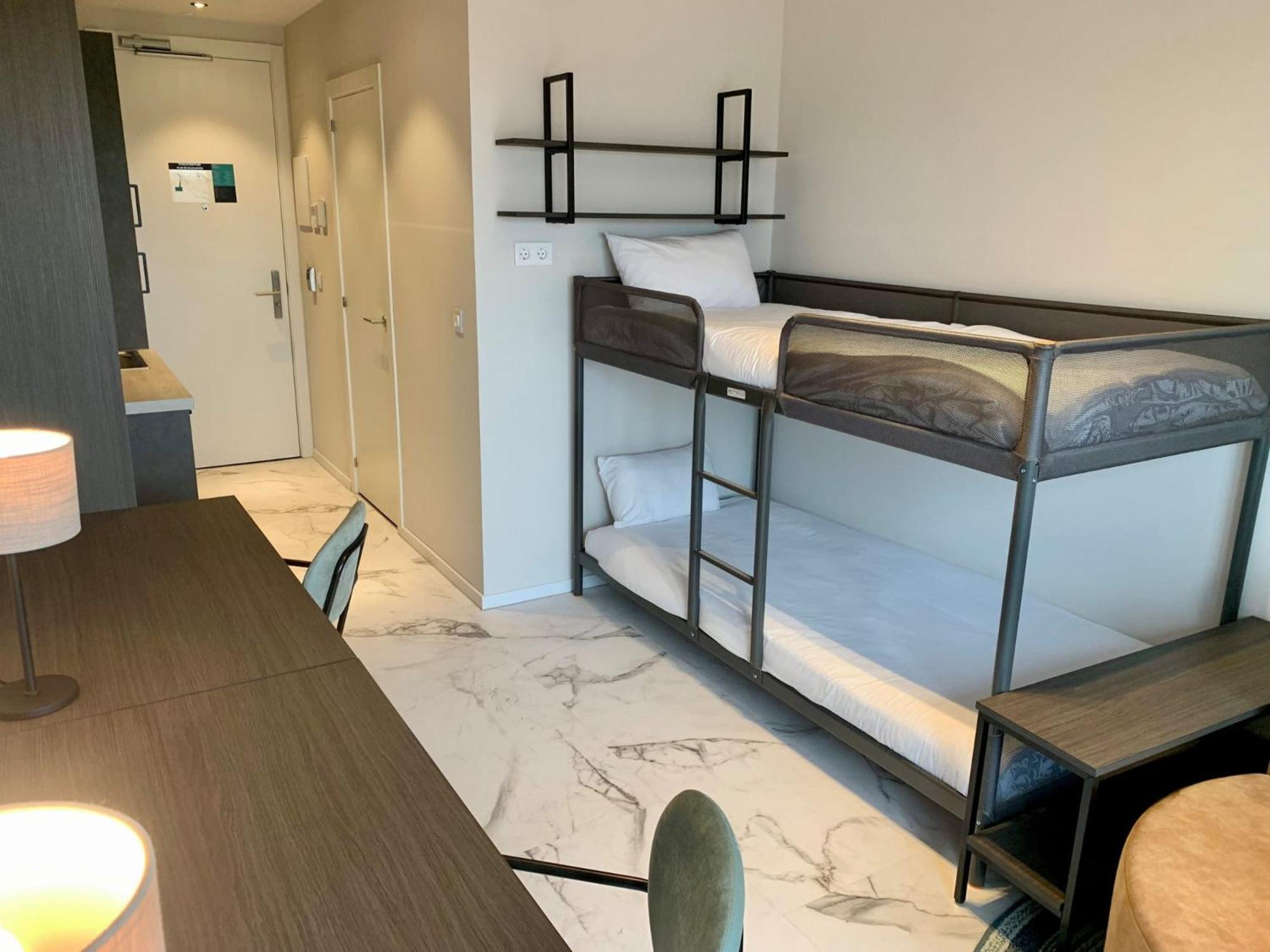 Student Experience Madrid Pozuelo - Luxury Hostel بوثويلّو ذي الأركون المظهر الخارجي الصورة