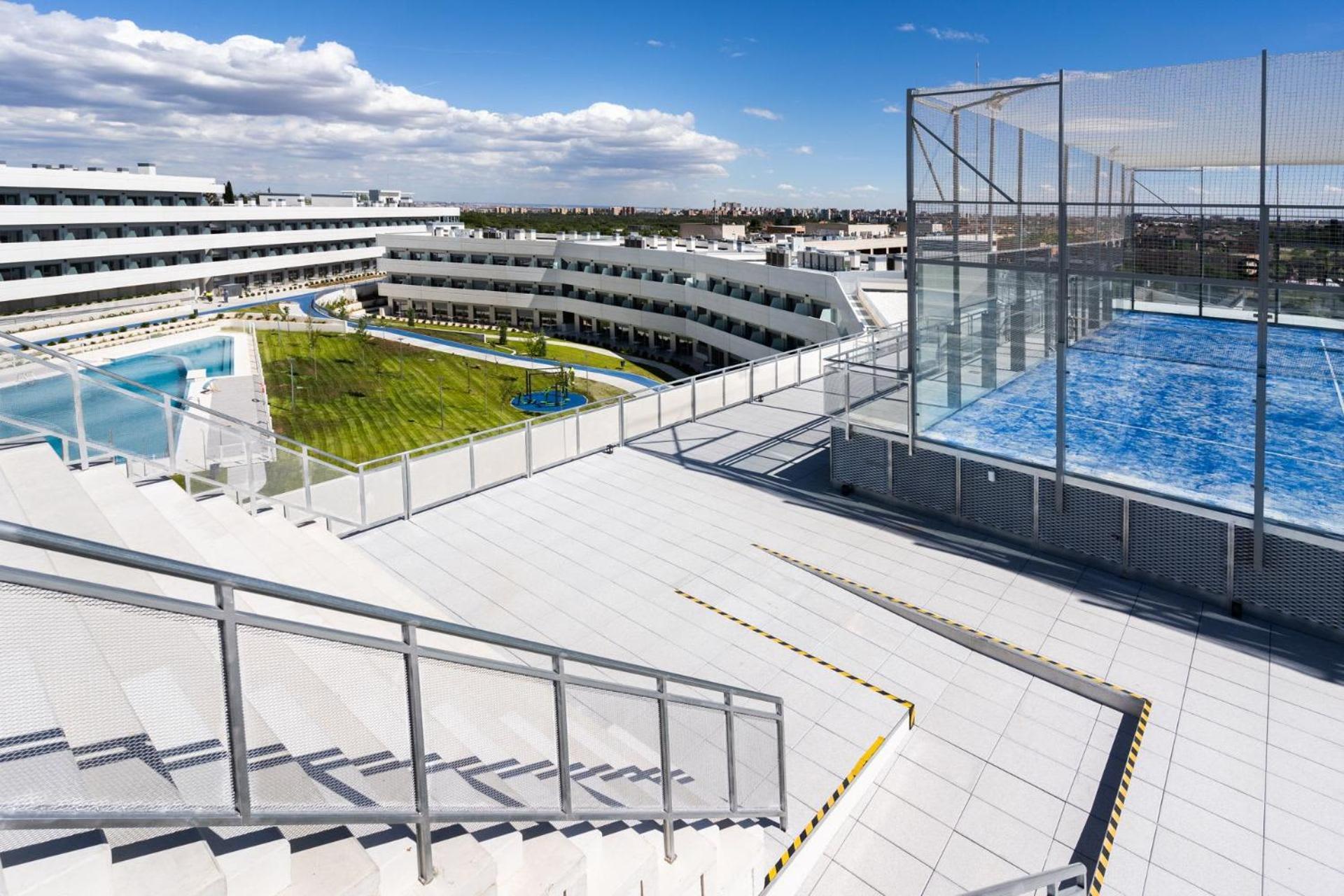 Student Experience Madrid Pozuelo - Luxury Hostel بوثويلّو ذي الأركون المظهر الخارجي الصورة